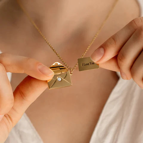 Collier ORAVA™️ - Enveloppe avec message secret